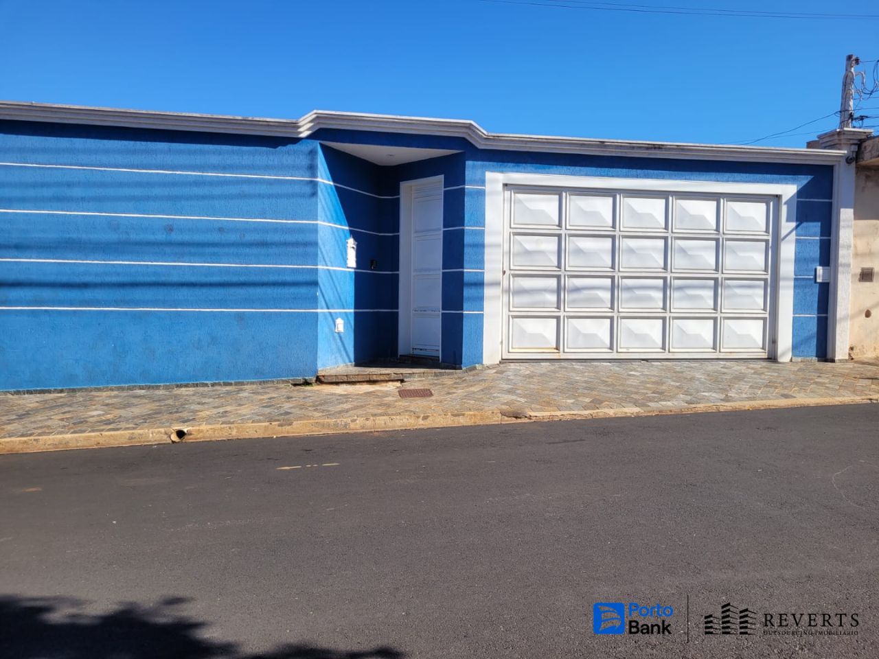 Ribeirão Preto - SP. Jd. Diva Tarlá de Carvalho. Casa. Á T. Terr. 300,00m² e constr. 216,75m² — foto 2