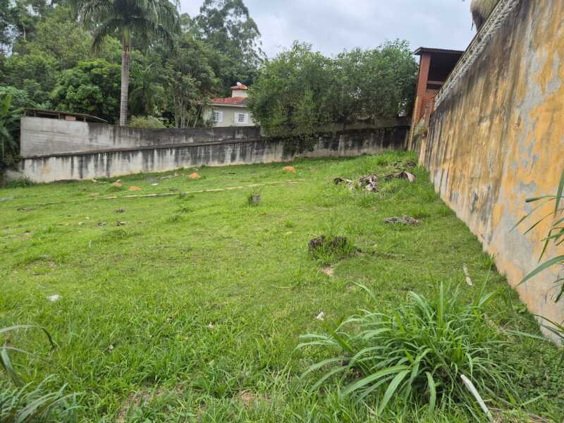 LOTE 003 Terreno LOTE C, lotes 21, 22 e 23, quadra nº 100, área de 300m², bairro Itapeti, Mogi das C — foto 2