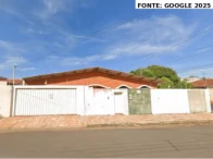 Casa c/ 210m² - c/ piscina - Terreno c/ 565m² - Assis/SP