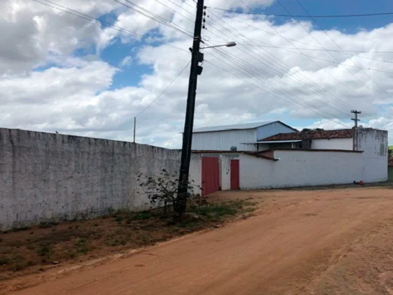 Prédio - Girau do Ponciano - AL — foto 2