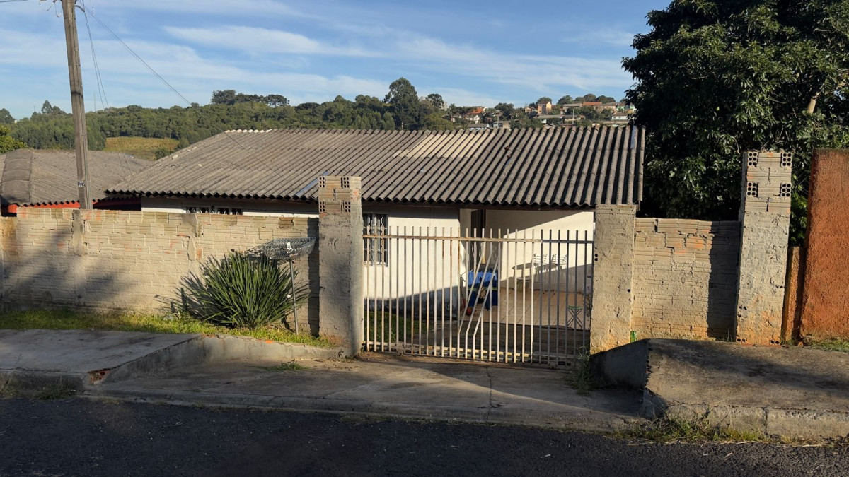 Imóvel com 462,00m² em Ponta Grossa - PR