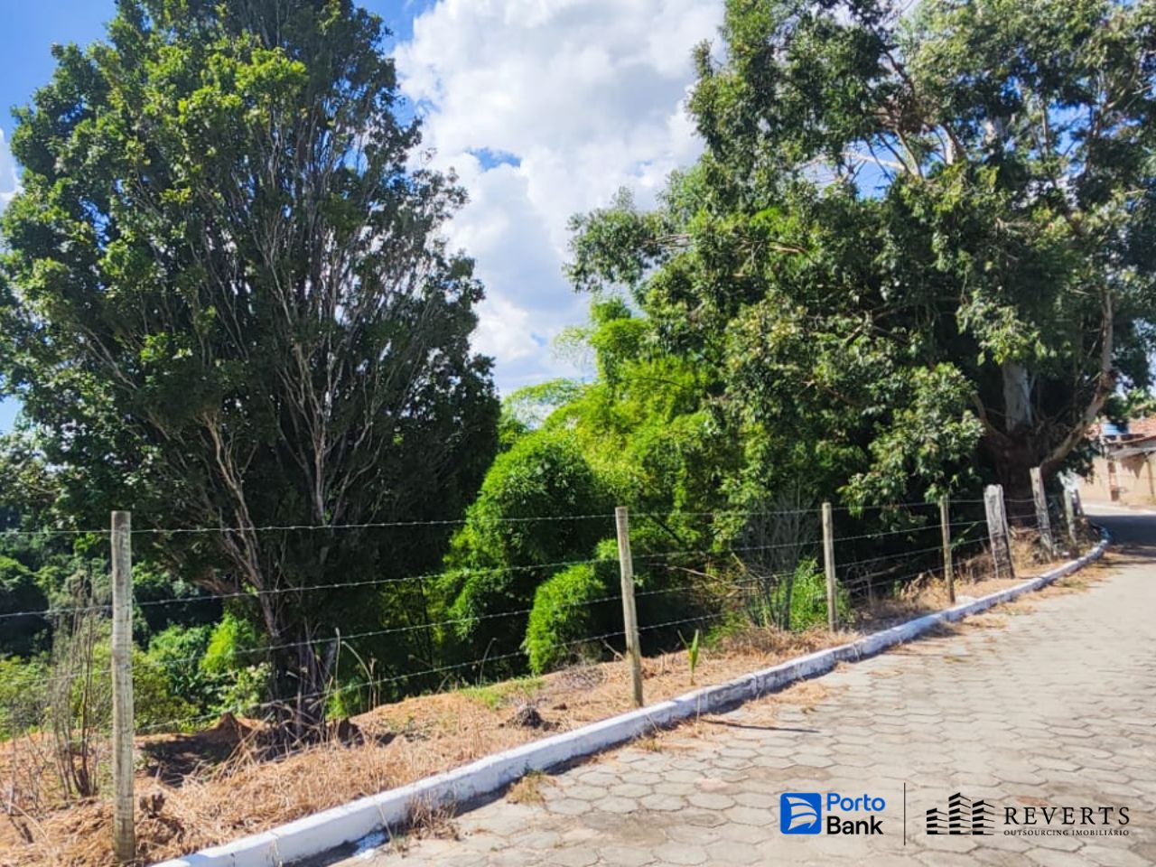 LOTE 21: Terreno com 1.960,00 m² - Costa Rica EUNÁPOLIS BA