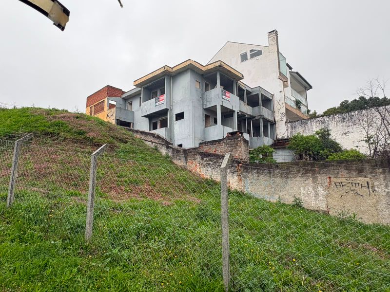 Prédio Inacabado em Curitiba — foto 2