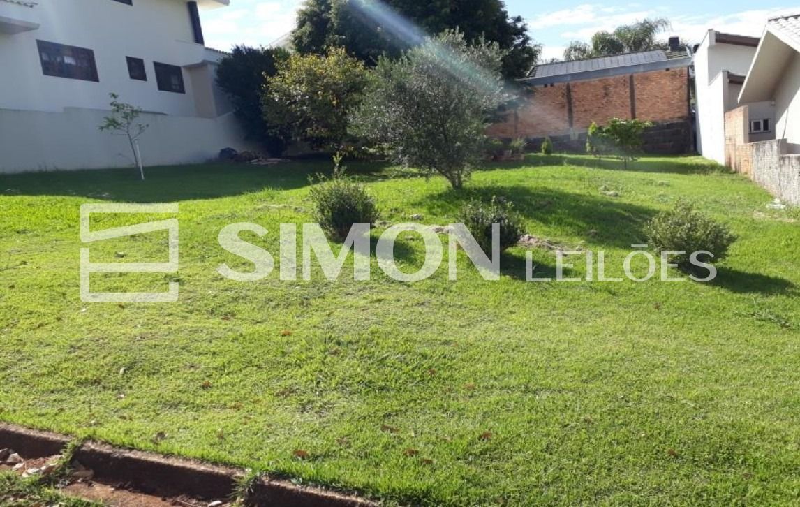 Lote nº 02 (dois) da quadra nº 585 (quinhentos e oitenta e cinco), sita à Rua Diogo Antonio Feijó, entre a casa nº 140 e a casa de esquina com a rua Paulo Pezarico, La Salle, nesta cidade de Pato Bran
