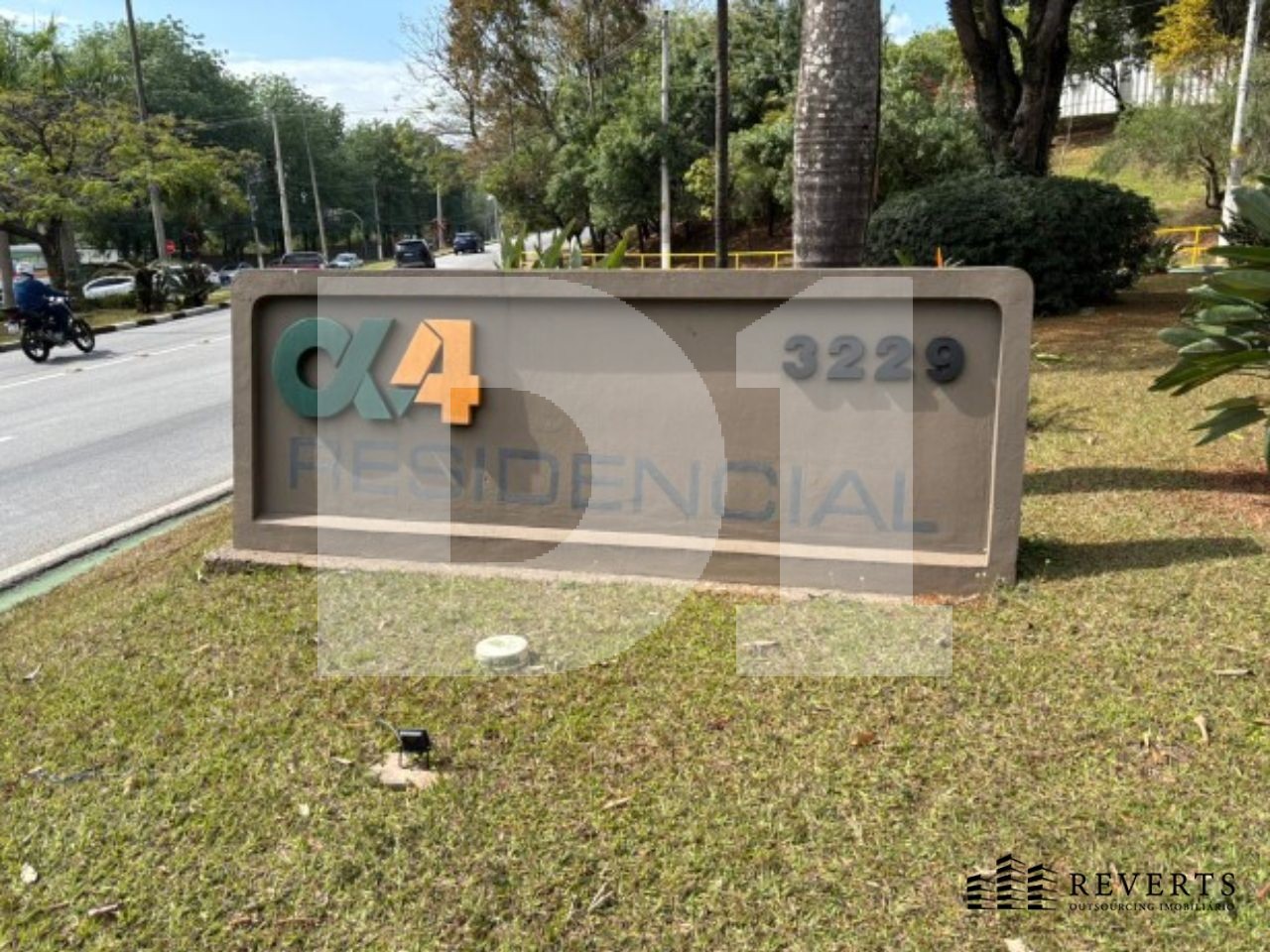 Alphaville Res. Quatro - Santana de Parnaíba/SP - Casa em Condomínio - 299,80 m² (a.c.) e 360 m² (a.t.) — foto 2