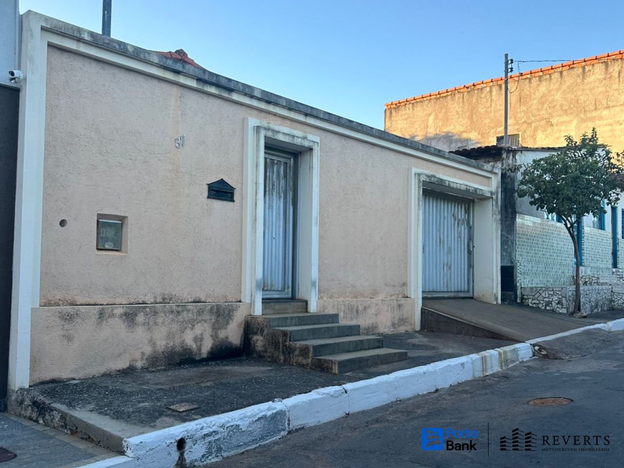 LOTE 41: Casa com 150,00 m² - Centro PORTEIRINHA MG — foto 2