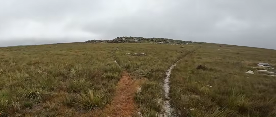 Terreno | 12 Hectares | Lugar Denominado Vau Da Lagoa | Alto Da Serra Do Cipó | Município De Santana Do Riacho/MG