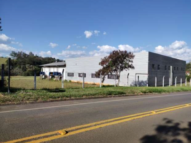 Consiste em Dez Mil Metros Quadrados (10.000,00 M2) Equivalentes a 1,00 Ha, de Terrenos, Situados no Perimetro Urbano da