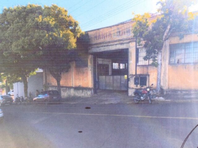 Uma Area de Terras Urbanas, com 2.050,00 (Dois Mil e Cinquenta) Metros Quadrados, Construida Pelo Lote Numero 117 (Cento — foto 2