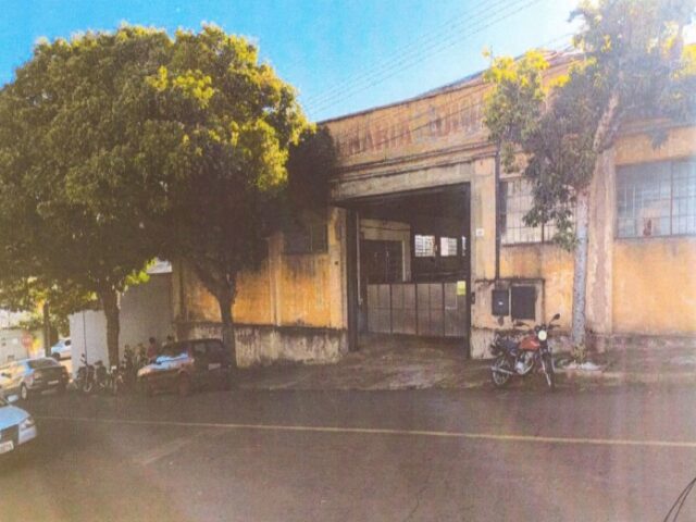 Uma Area de Terras Urbanas, com 2.050,00 (Dois Mil e Cinquenta) Metros Quadrados, Construida Pelo Lote Numero 117 (Cento — foto 4
