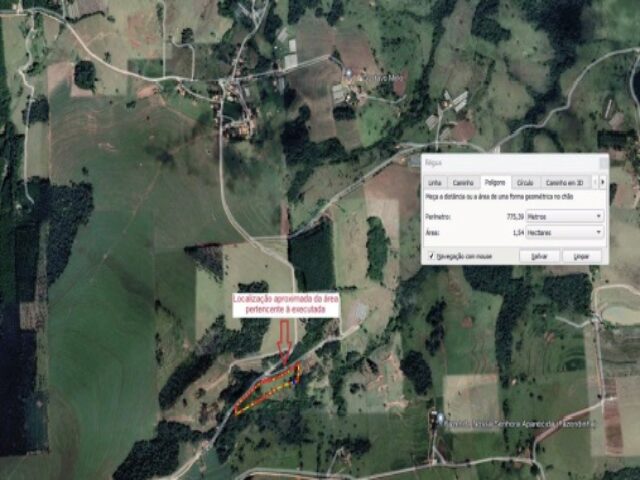 Fracao Ideal de 1,85% Equivalente a 1,54ha e Encontra-se Demarcada e Cercada: Um Lote de Terras Rural Sob no 242, com a — foto 2