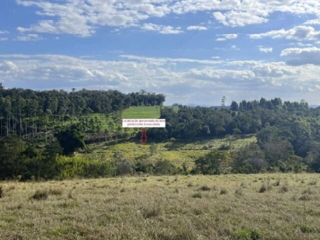 Fracao Ideal de 1,85% Equivalente a 1,54ha e Encontra-se Demarcada e Cercada: Um Lote de Terras Rural Sob no 242, com a — foto 4