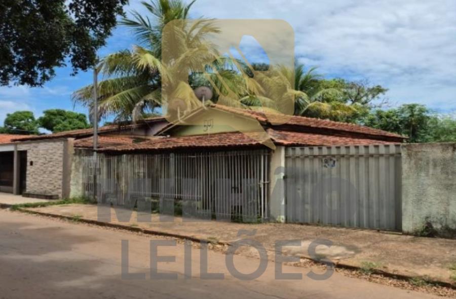 Casa em Unaí em área de 486,40m² Leilão Extrajudicial - Casa em Unaí/MG
