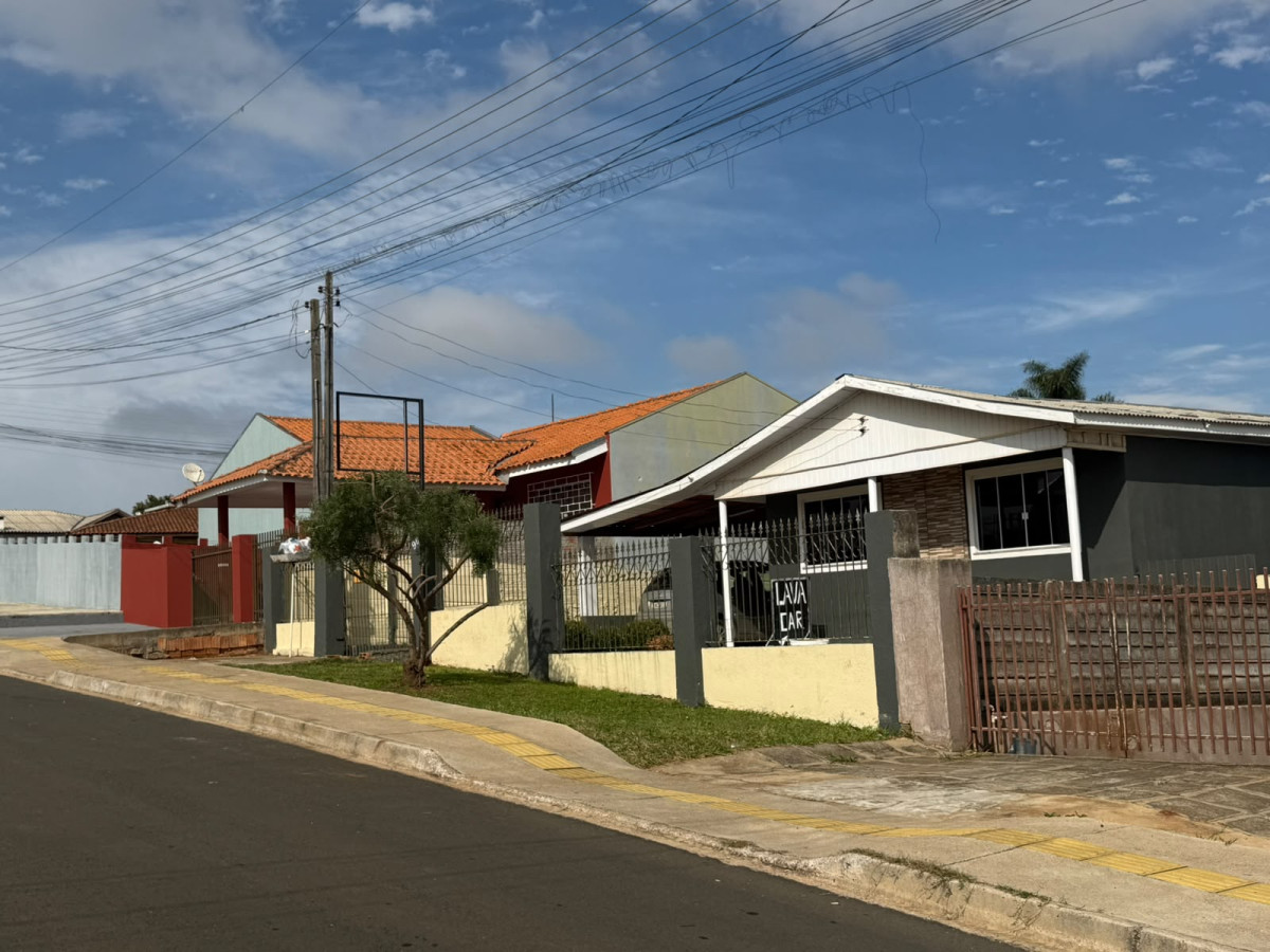 Imóvel com 403,39m² em Ponta Grossa - PR