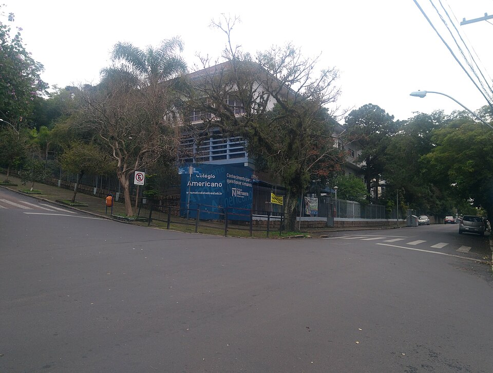 Imóvel Com 21.404m2 De Terreno, E Benfeitorias. - Bairro Rio Branco - Porto Alegre/RS - Metodista Americano