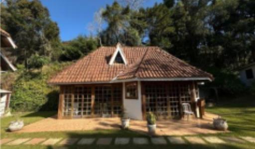 Imóveis Diversos — Lote Nº 01