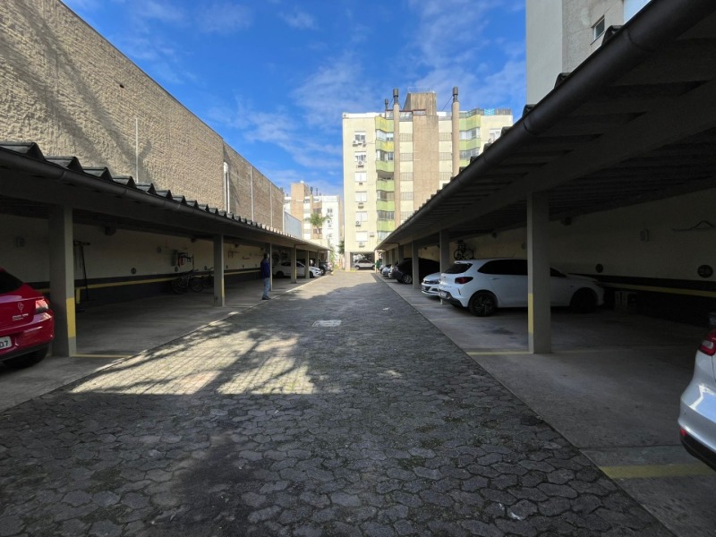 Lote 001 Estacionamento Coberto no Bairro Cavalhada