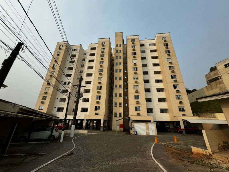 Apartamento - Cond. Res. Colina dos Cedros
