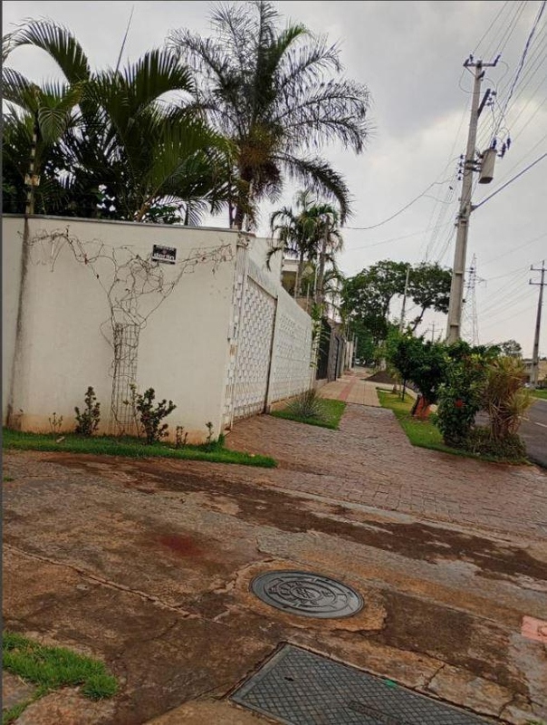 Residência "B", do CONDOMÍNIO RESIDENCIAL "VERSALHES I" com área total construída de 106,91m², — foto 2