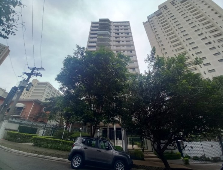 Apartamento Duplex com Vagas de Garagem | Ibirapuera/SP