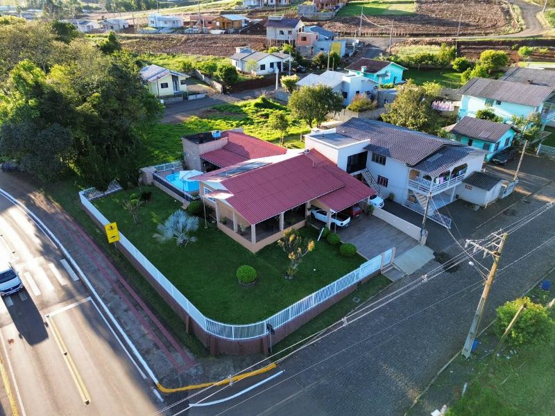 Terreno com 580,00m² mais casa 280,00m²
