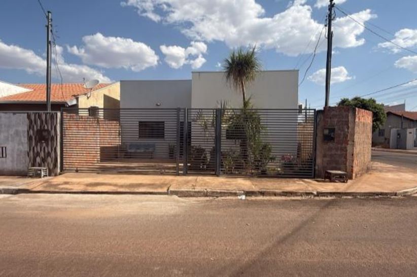 Pedra Preta - MT. Bairro Cidade Jurigue. Casa. Áreas Totais. 200,00m² e constr. 103,51m² — foto 2