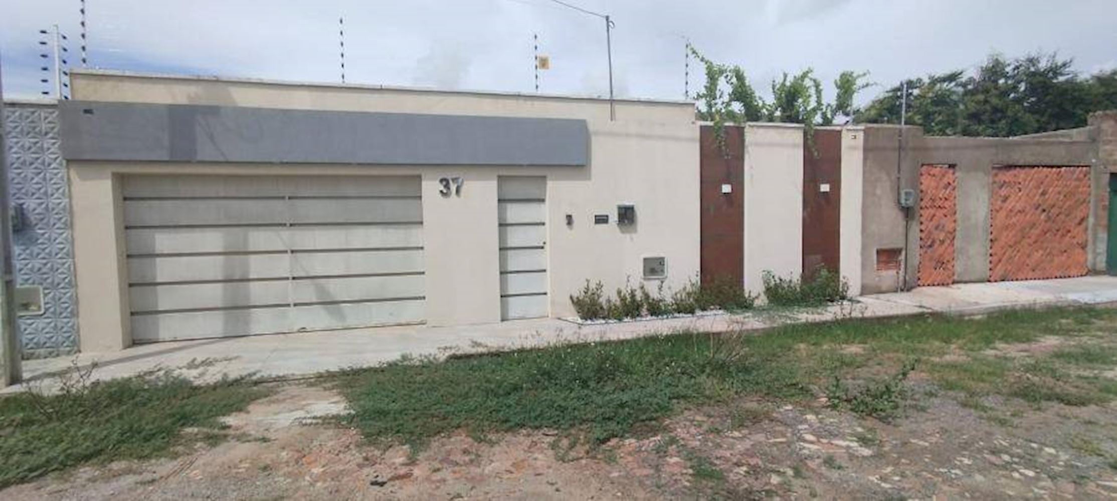 Casa - Professora Maria Geli De Sa Barreto - Juazeiro do Norte/CE