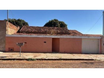 Leilão extrajudicial de Casa em Coromandel/MG - Brasil Novo