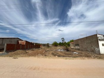 Leilão extrajudicial de Terreno em Cajazeiras/PB - Dom Zacarias R De Moura