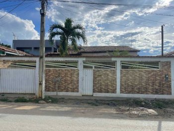 Leilão extrajudicial de Casa em Santa Maria da Vitória/BA - Parque de Exposicao