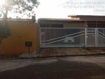 Leilão extrajudicial de Casa em Alfenas/MG - Jardim Aeroporto
