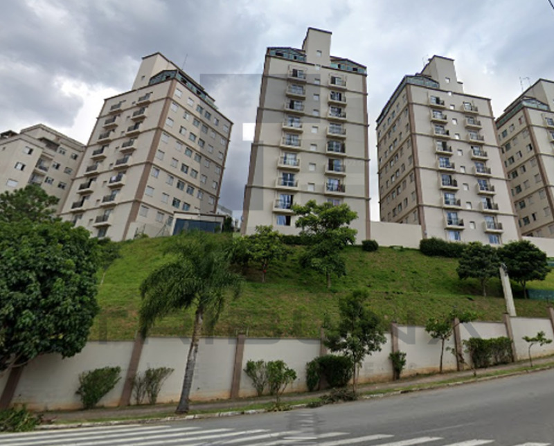 LOTE 001 Direitos fiduciários de apartamento no Condominio Vivere City Jaraguá Res. Clube