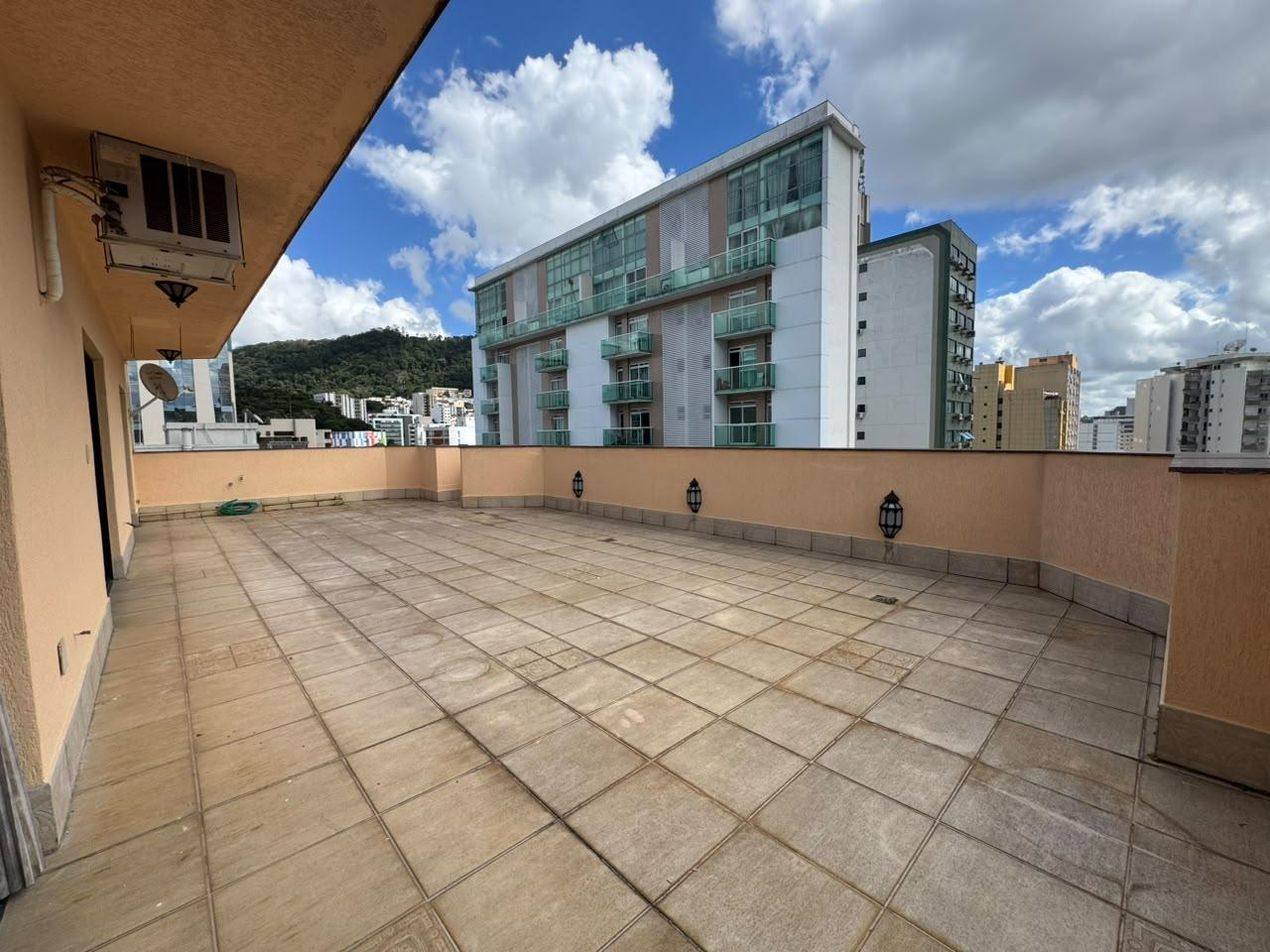 Triplex 418 m² | Granbery - Juiz de Fora | Cond. Portobello | 4 Vagas, Suítes e Lazer Completo. Raro no Bairro! Ideal p/ Moradia ou Investimento — foto 2
