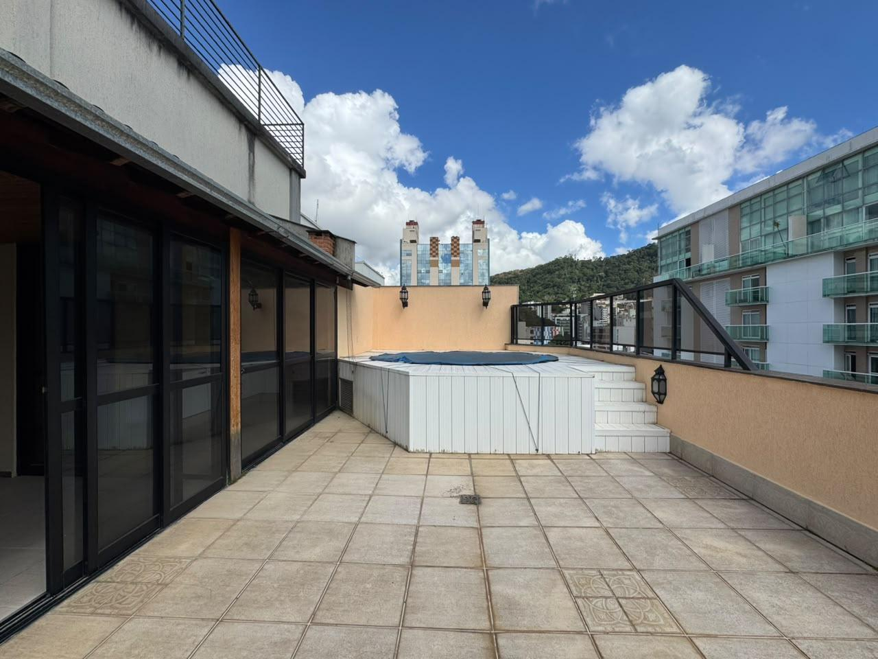 Triplex 418 m² | Granbery - Juiz de Fora | Cond. Portobello | 4 Vagas, Suítes e Lazer Completo. Raro no Bairro! Ideal p/ Moradia ou Investimento — foto 3