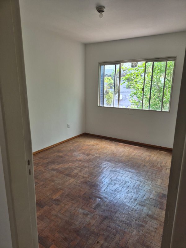 Apt 201 Na Rua Lobo Da Costa 119 Em Porto Alegre, Com 74,34m2 — foto 4