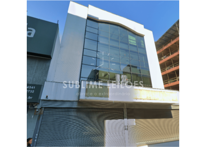 Terreno de 332m² | Constr. de 1.284m² Prédio comercial no Porto Alegre
