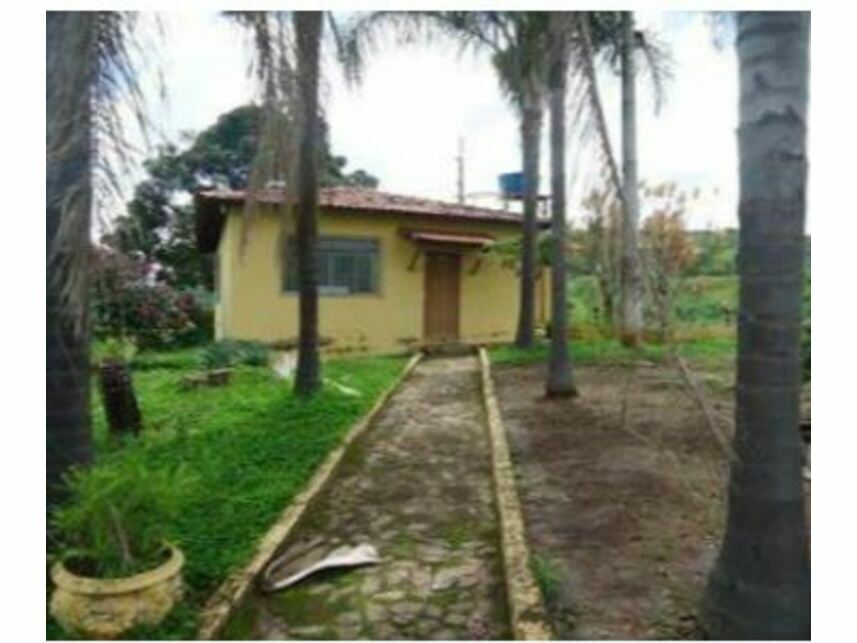 Terreno c/benfeitorias à venda