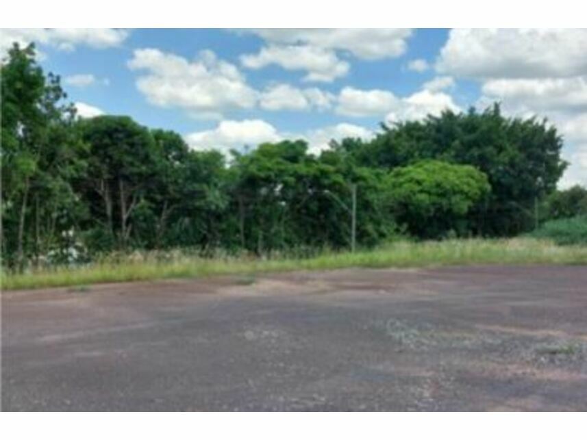 Terreno c/benfeitorias à venda — foto 2