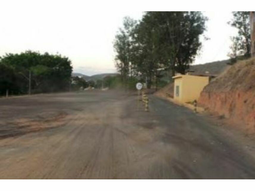Terreno c/benfeitorias à venda — foto 3