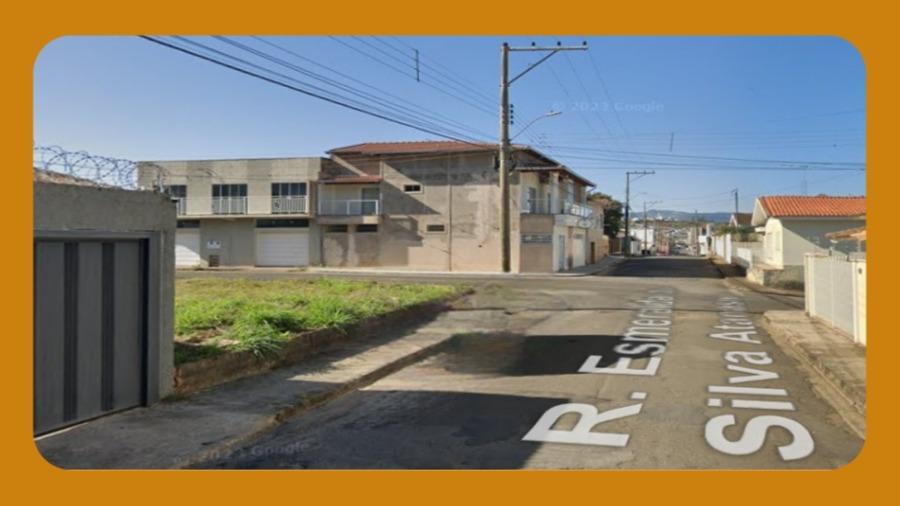 Lote de Terreno 13 da Quadra D, Loteamento Jardim Satélite, à Rua Prof. Esmeralda da Silva Atanazio, Esquina com a Rua Neuza Maria Gomes, Andradas/mg. Medindo 341,90m².__