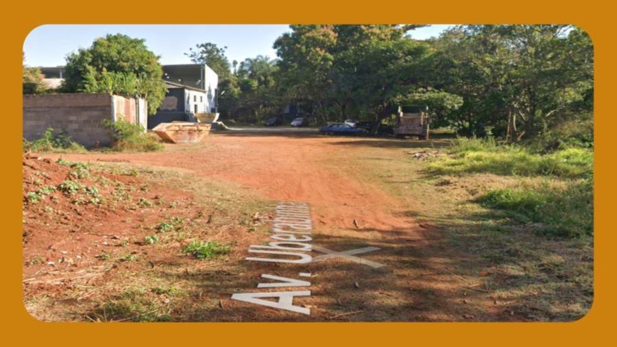 Terreno, Lote 03 Quadra 31, na Avenida Uberabinha, Bairro Zulmira, Uberlândia/mg. com Área de 342m²__
