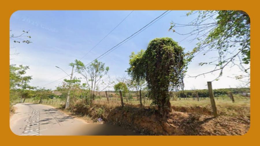 Um Terreno com a Área Total de 2.990,00m², Situado na Rua Maria Edwiges Saraiva, Bairro Saraiva, Visconde do Rio Branco/mg.__