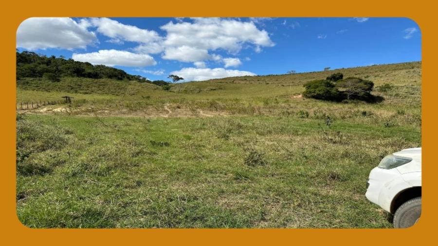 Lote de Terreno, Confrontando Pela Frente com a Rodovia Mg-285 e Pelos Lados com Massas Portuense Ltda, Zona Rural, Astolfo Dutra/mg. com Área de 216m².