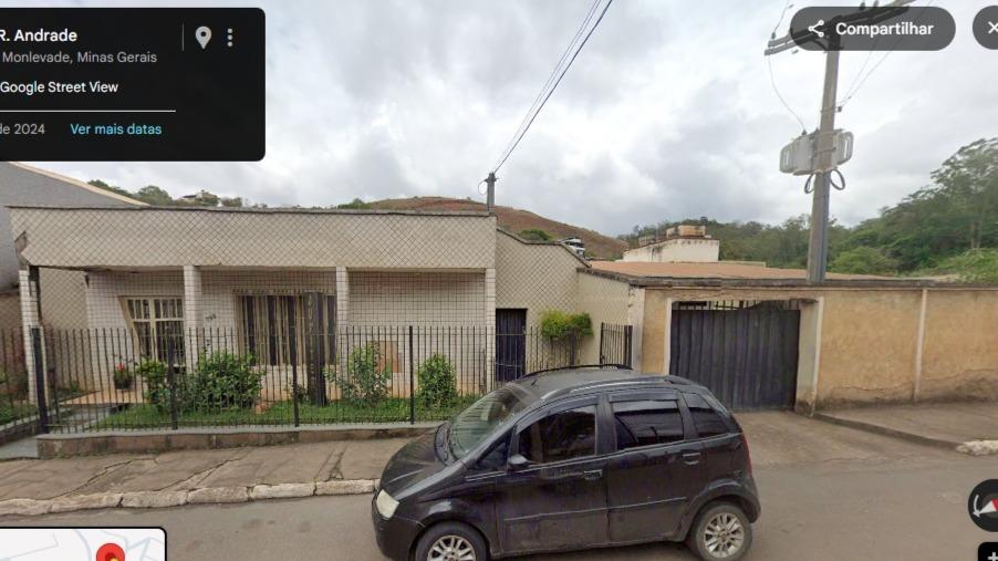 Galpao com 2.192,04 m2 na Rua do Andrade, bairro Carneirinhos, João Monlevade/MG.
