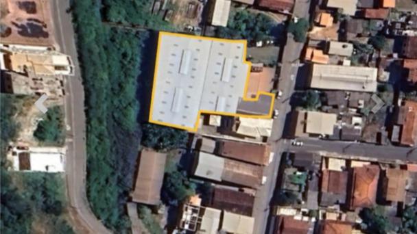 LOTE COM 360 M2 Dividindo pela frente com a rua do Andrade, bairro Carneirinhos — foto 2