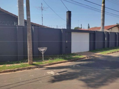 2 Imóveis Residenciais - Área Total 600,30 M² - Rua São Bento - Artur Nogueira/SP — foto 2