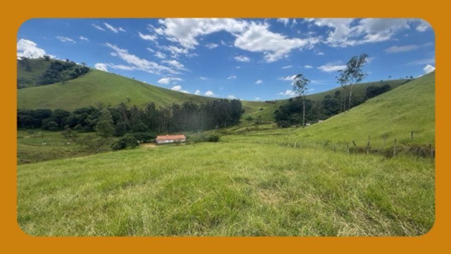 Uma Parte de Terras Legítimas, no Lugar Denominado Fazenda Jampruca, Distrito de São Pedro do Jequitinhonha, no Municipio de Jequitinhonha/mg. com Área de 390,88 Há. __