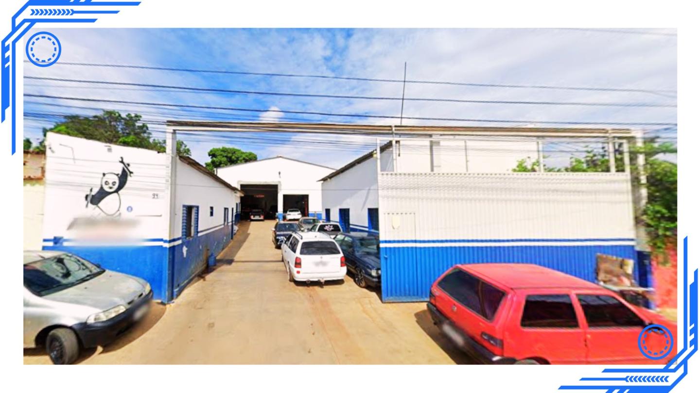 Lote de 900m² com Edificação Comercial na Rua José do Patrocínio em Unaí MG