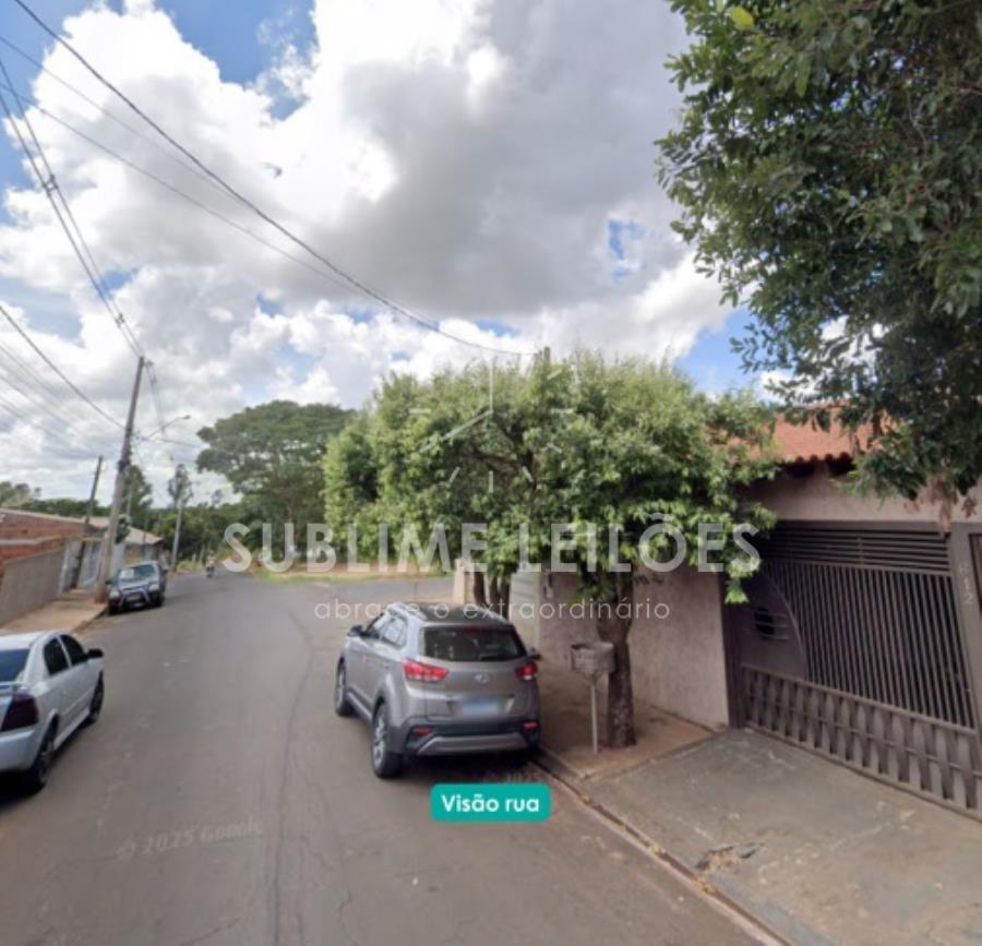 Terreno de 147m² | Constr. de 140m² Casa em Três Fronteiras