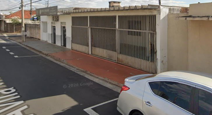 Imóvel Situado, Na Avenida Marciano De Avila, Nº 409 Uberlândia-mg Com 103,15m2 De Área Construída, Medindo Dez (10)metros De Frente E Fundos, Por Vinte (20) Metros De Extensão Do Lado Esquerdo E Vin — foto 2